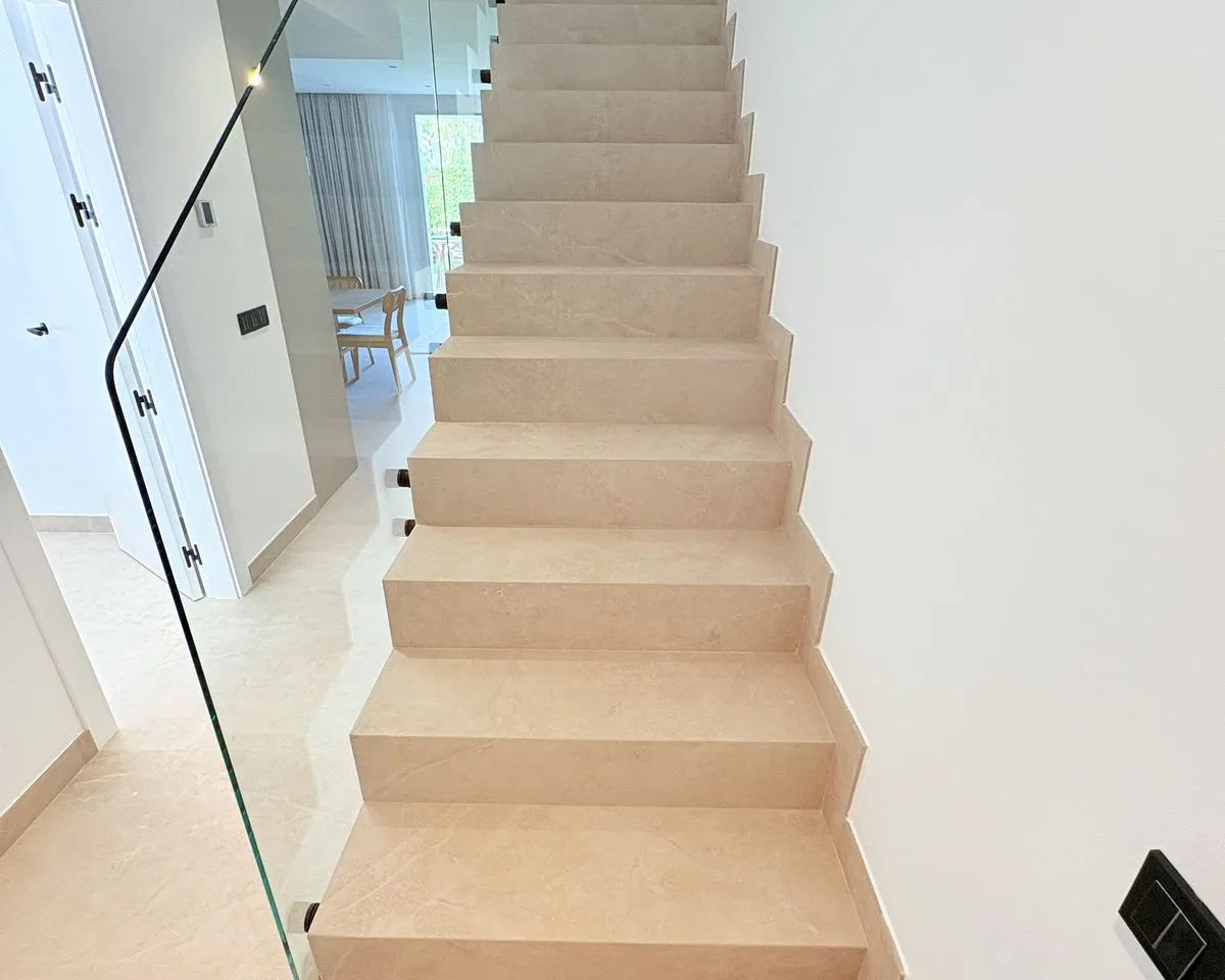 992682b5-1ba6-4913-bb06-1e61e92c3279