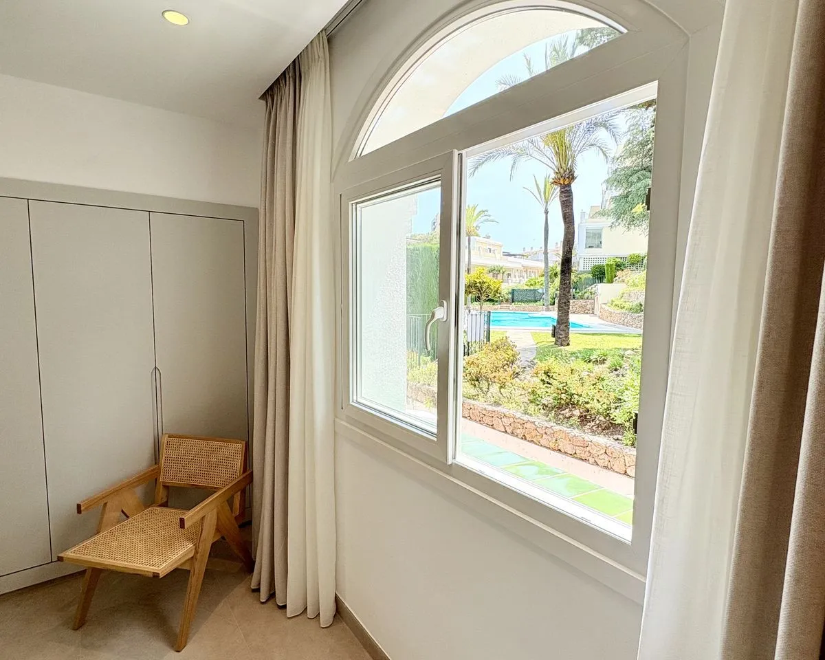 dac4fc6c-b550-4da3-bedb-519d0ada2d92