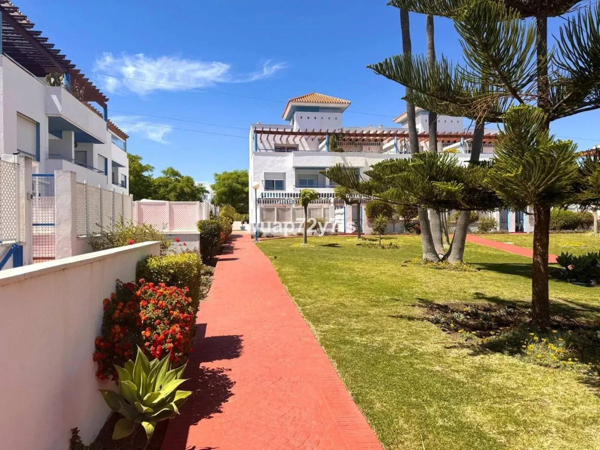 4ba37b99-7f7c-4221-ba1f-70883b4a9273