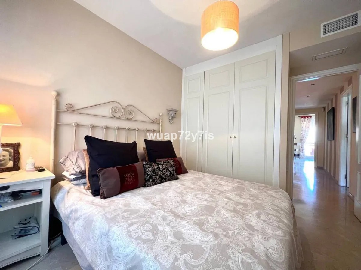 b5d552a8-972a-45e2-8a69-15c04a97e985