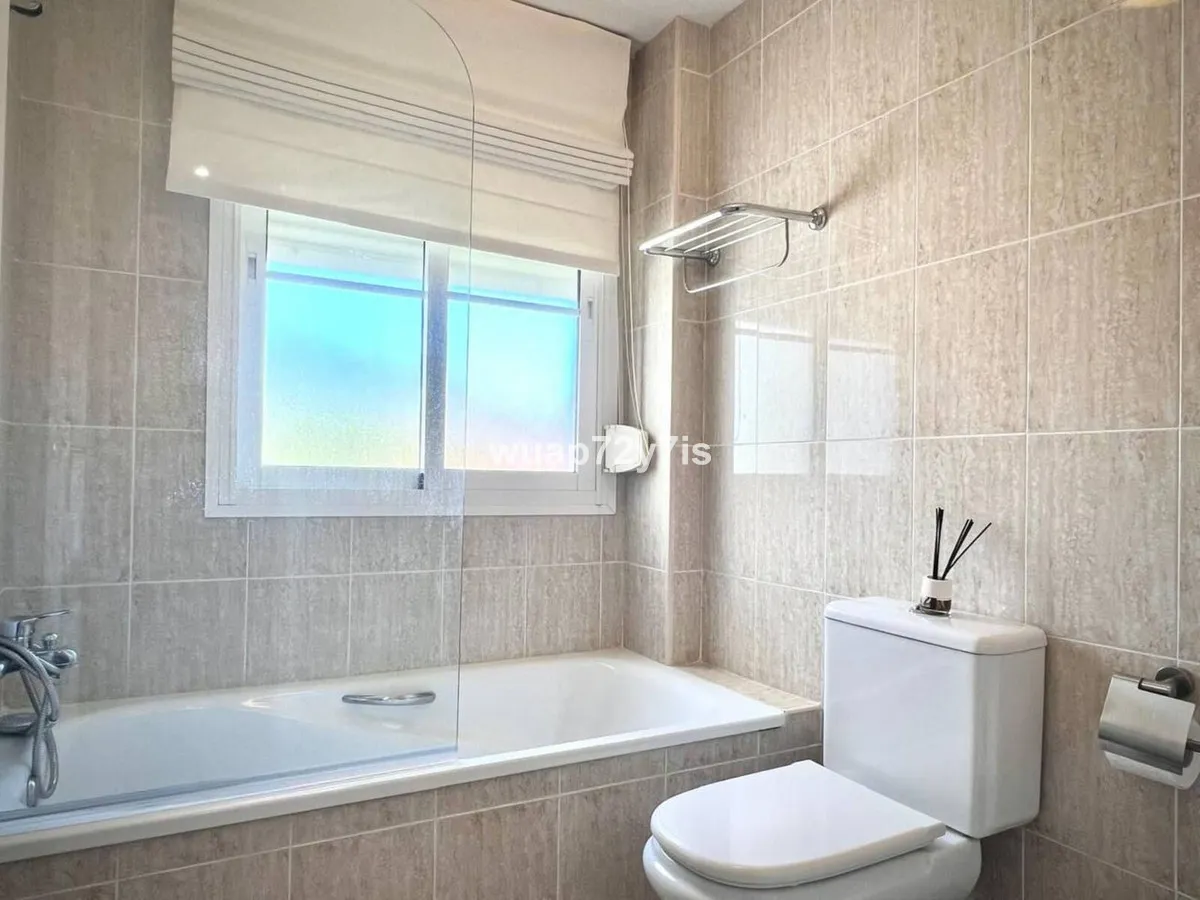 fb3c81ca-fb32-4e44-b0d6-942c767625dd