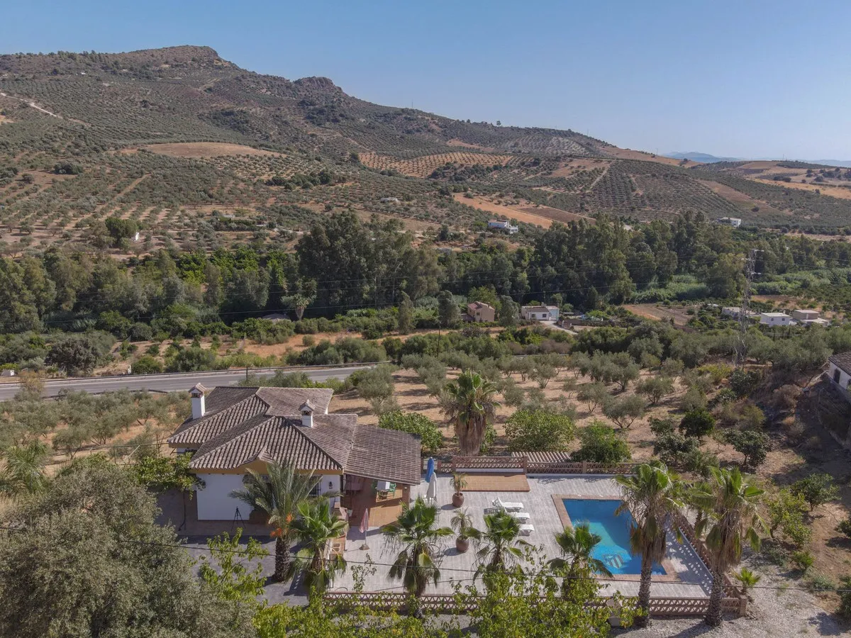 0c60988f-356d-4ac0-ae6a-98c1943c08f4