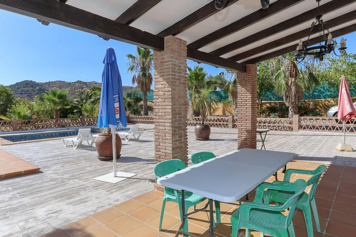 21e51977-8ead-4e3a-ad0f-401f7f04946b