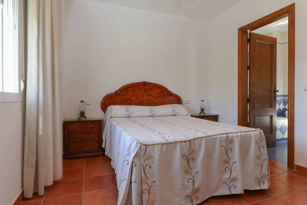 b56f16b6-d3ea-4bd3-8e88-d5b275a02bb9