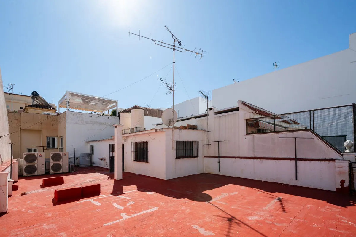 2aba4e1d-955c-4201-b635-fb3de02820ad