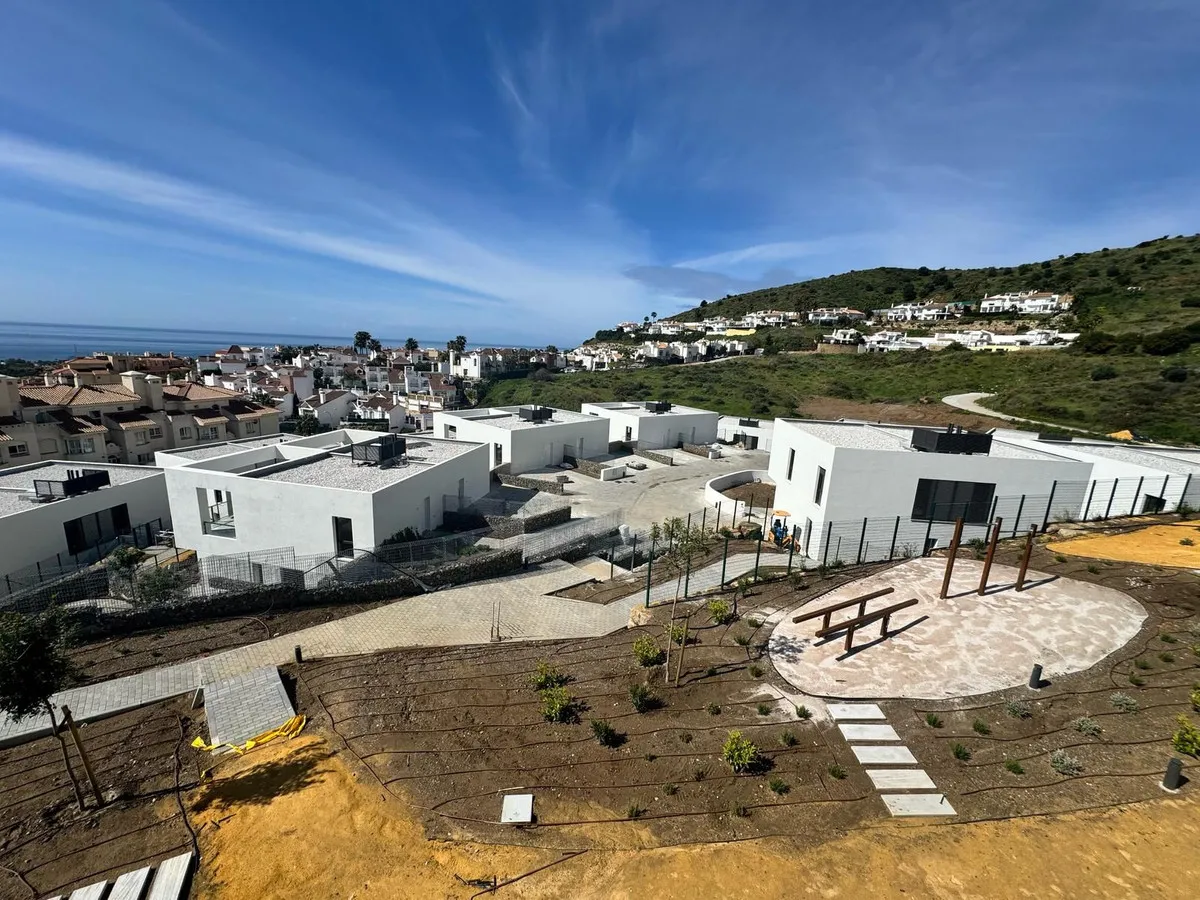 5c926d77-4a7b-4c75-aedb-0769b89333f0