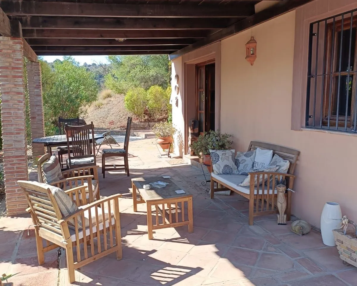 157c274e-8cb6-476e-935c-d029033da36e