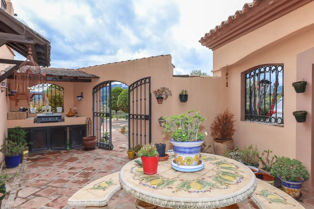 2d521687-10fc-422d-9f8d-40733c0cd499