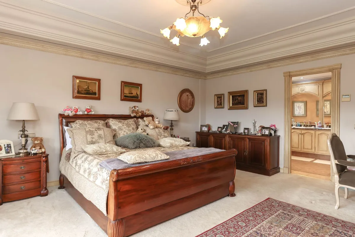 9c0f9df4-01cc-478b-8084-cb9b50bc710a