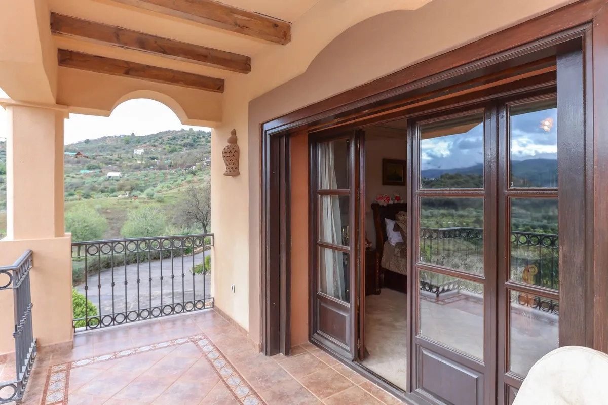 c404727e-7a29-4cb0-835f-c8eca7765dcb