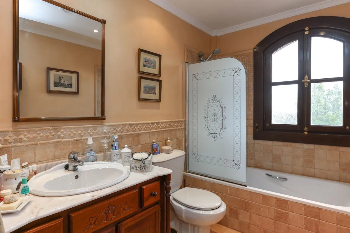 f927eec2-4552-4d0a-8ed4-21e88878620e