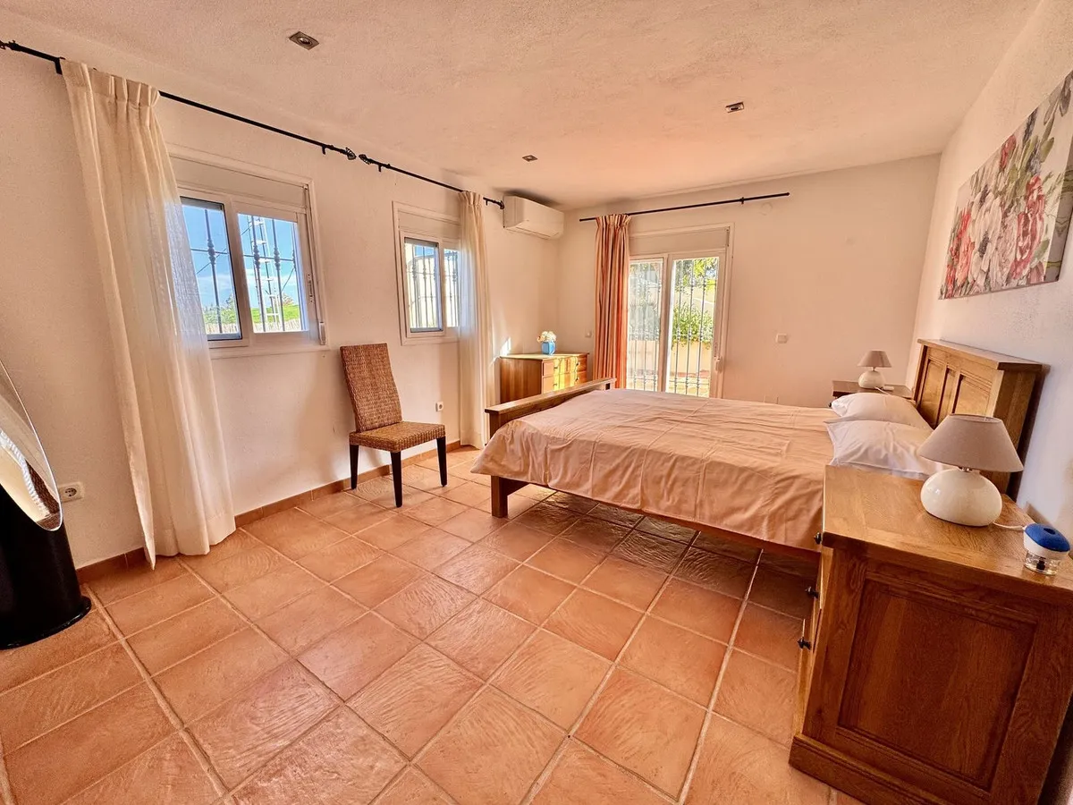 03ee66de-dbfb-422d-8000-3ab8cc93ff17