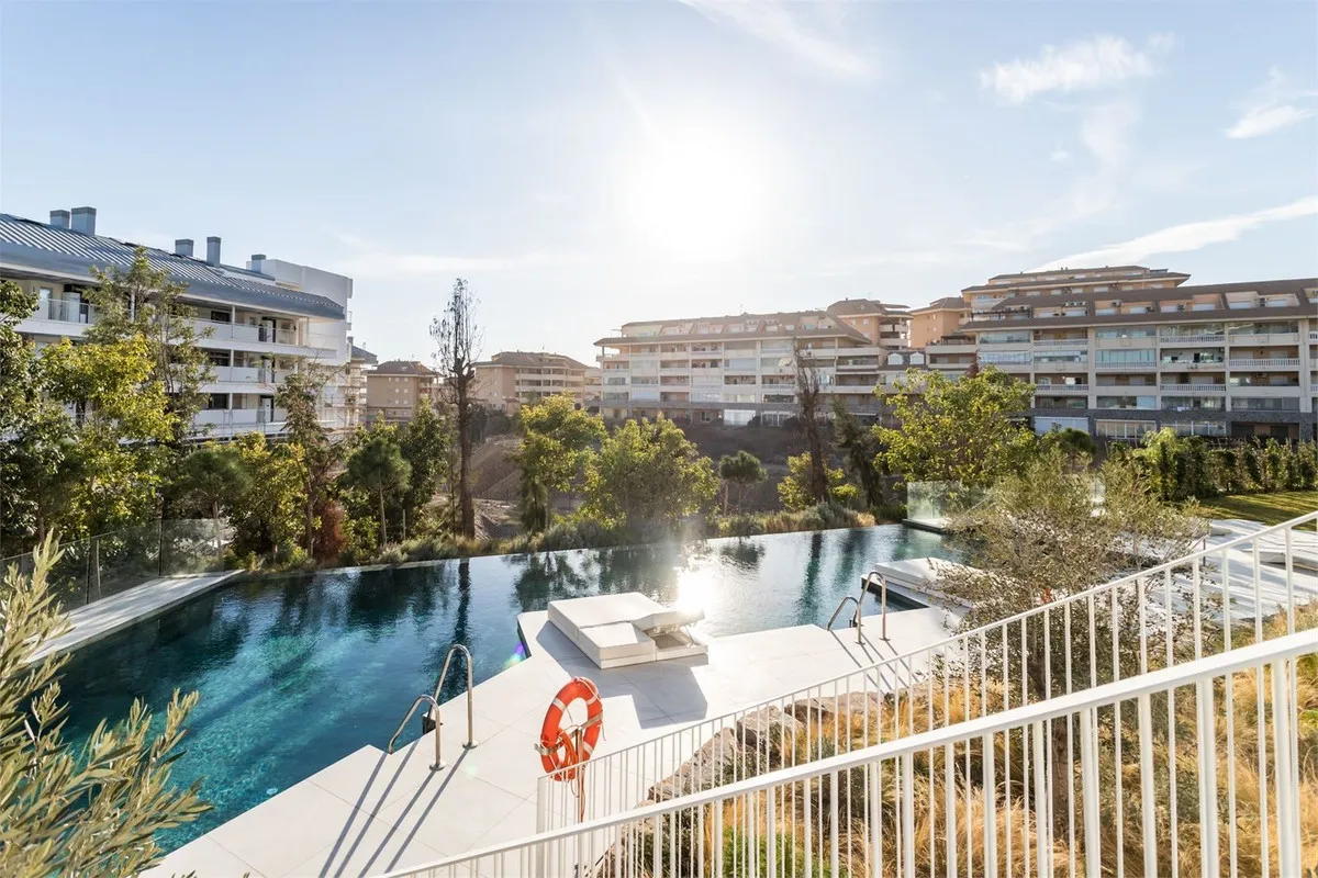 e43148f3-e88b-46e5-a2e1-56fbb8102c79