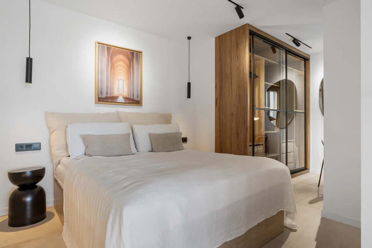 b7bafd73-51d8-4eba-a456-84dce3f5a74f