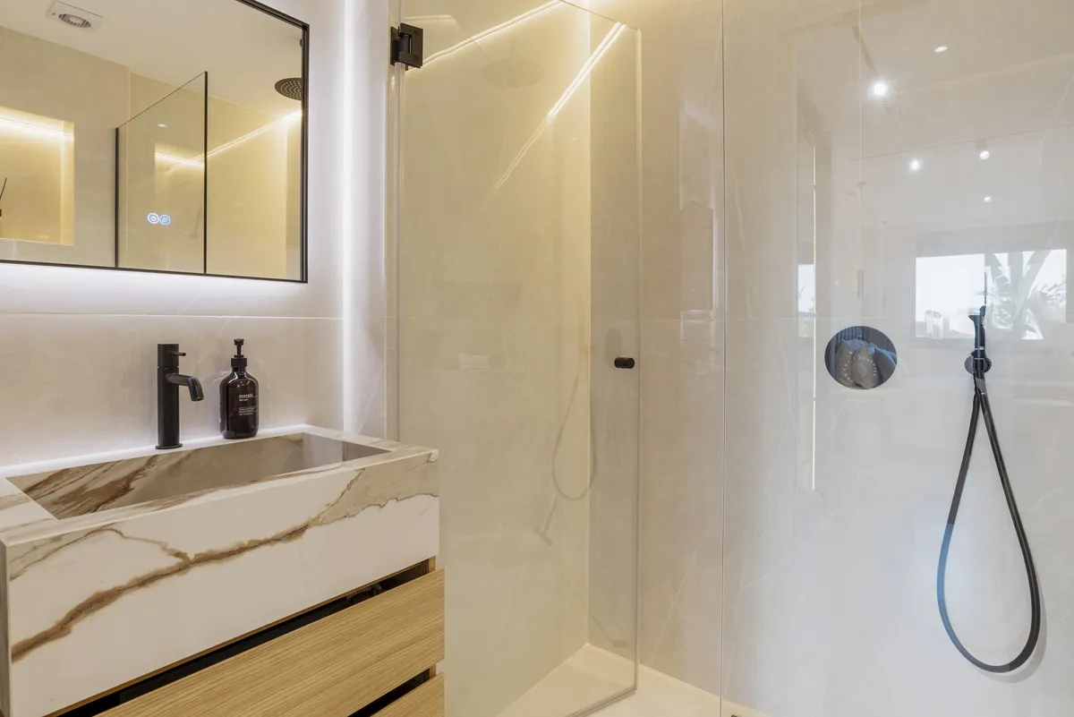 c5a31a19-79d6-4522-a597-f61e24d6405e