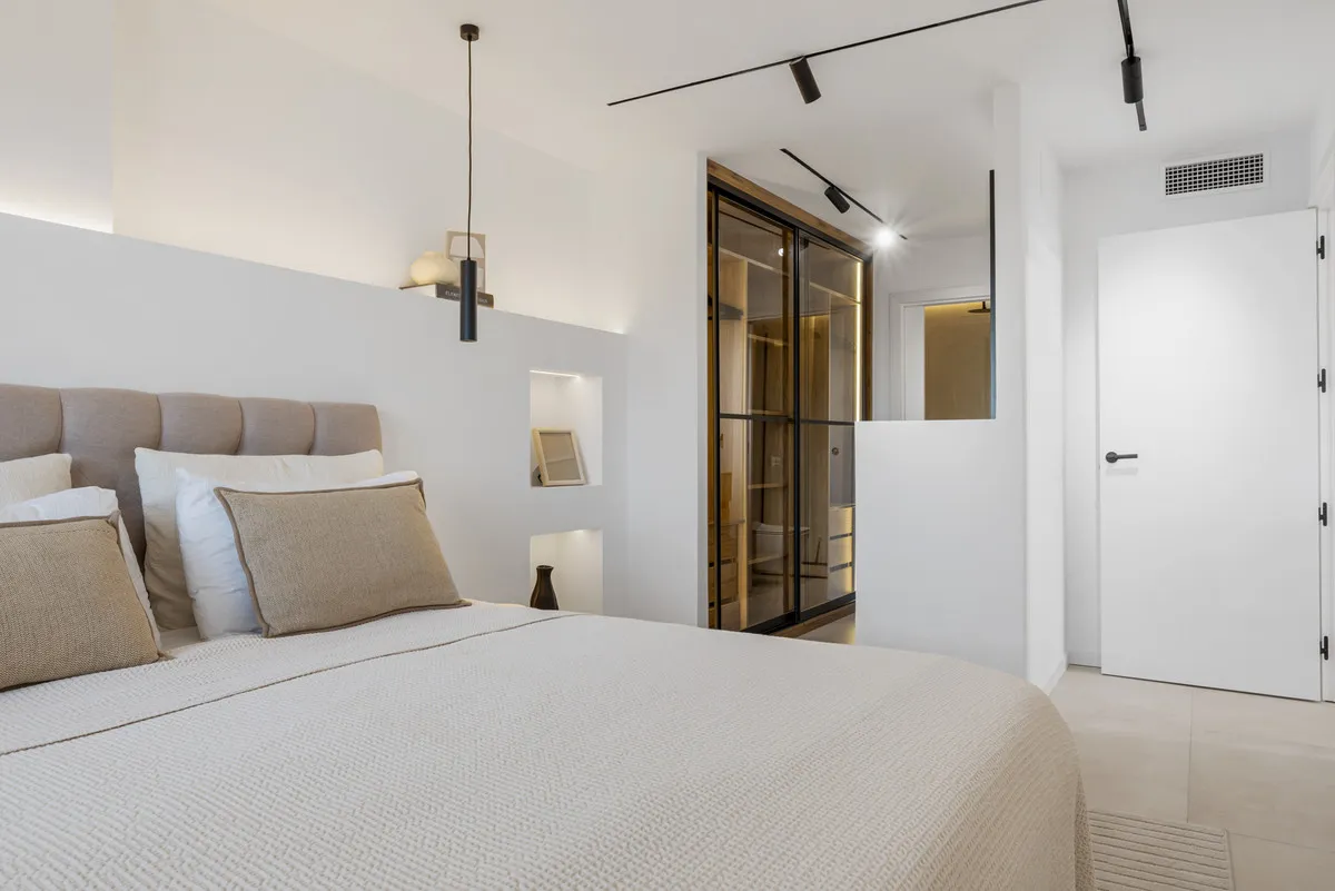 fa50d7ee-4a62-4008-b010-fad5fa69c135