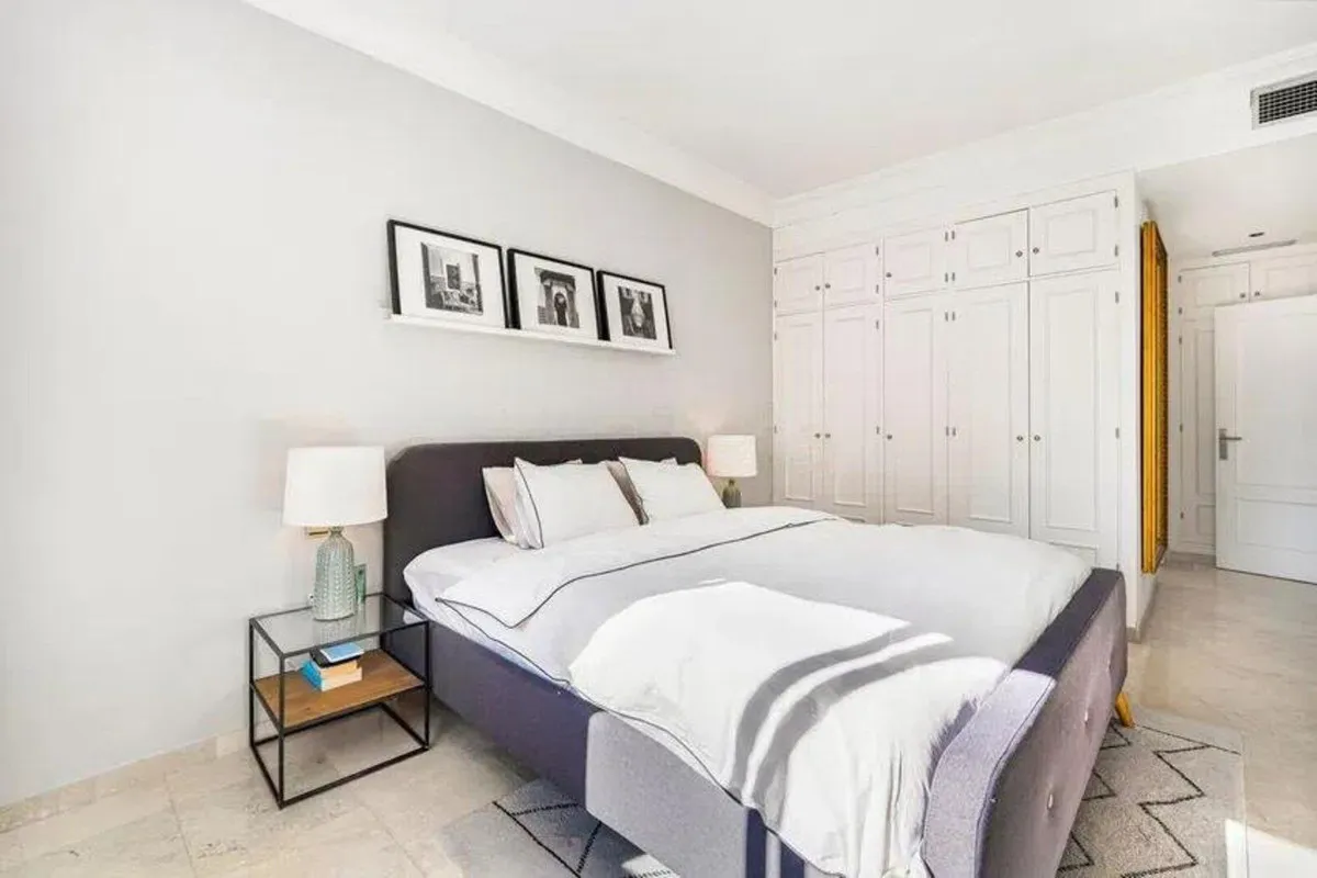 042f8d3d-fcc9-4b0d-a3d8-9efd7ff29775