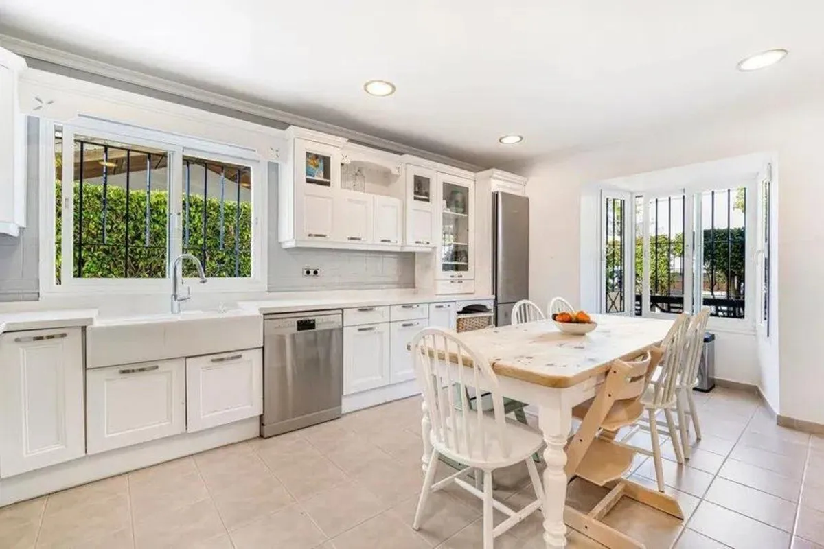 1266ca52-c642-45fc-a9de-1acb38a9d71e