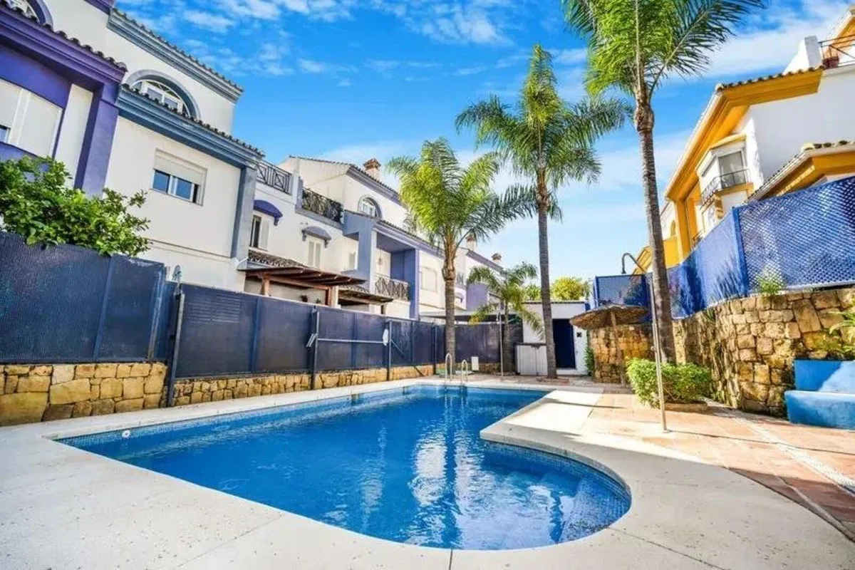 160c0c0f-55d1-4fa8-8b7c-a5e64ac87982