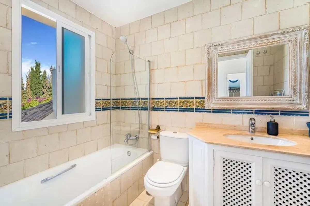 1e6859d3-42b1-46c8-85bc-119490d161b4