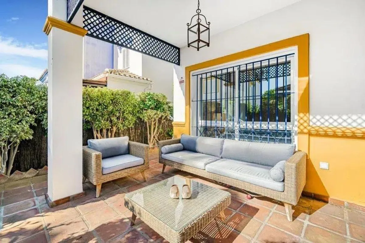 56c7baf4-38f1-4102-a941-58bd621a07ec