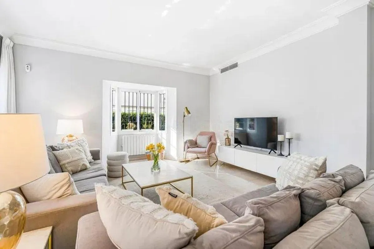 5e3eb364-a8ea-43b0-9dab-b15a881641bb