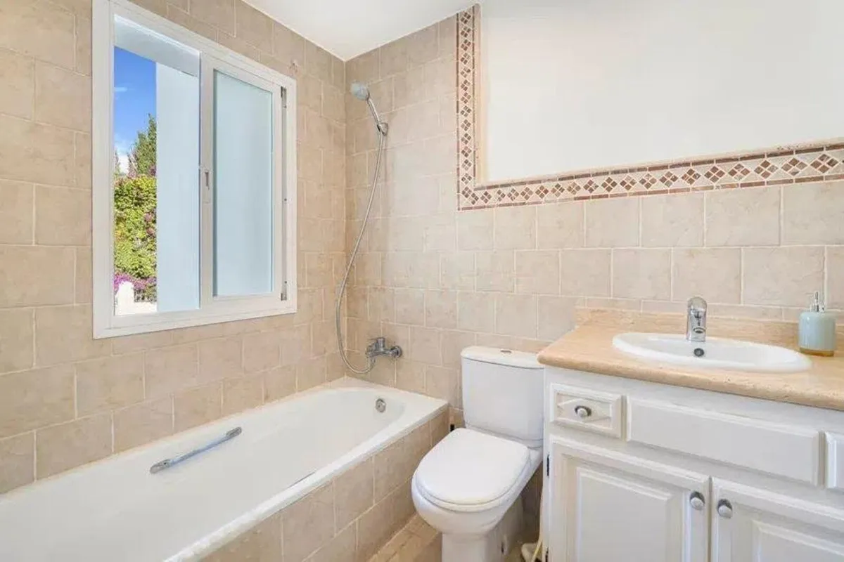 8af315b7-fee4-4a91-8f1d-21f88ab1dd08