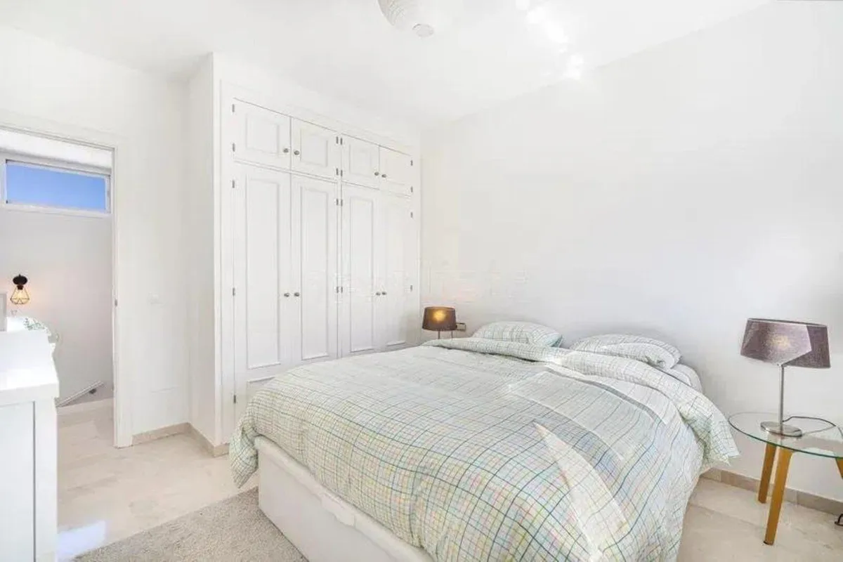 8b440ad1-2542-49e5-ac43-bf9c25bc20b0