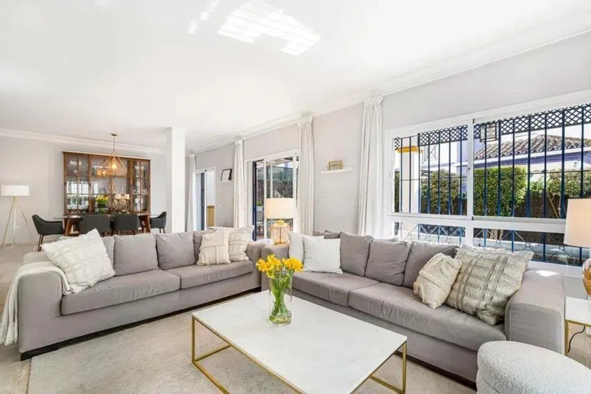 b4df8b8e-0e29-4c87-b68d-426616928868