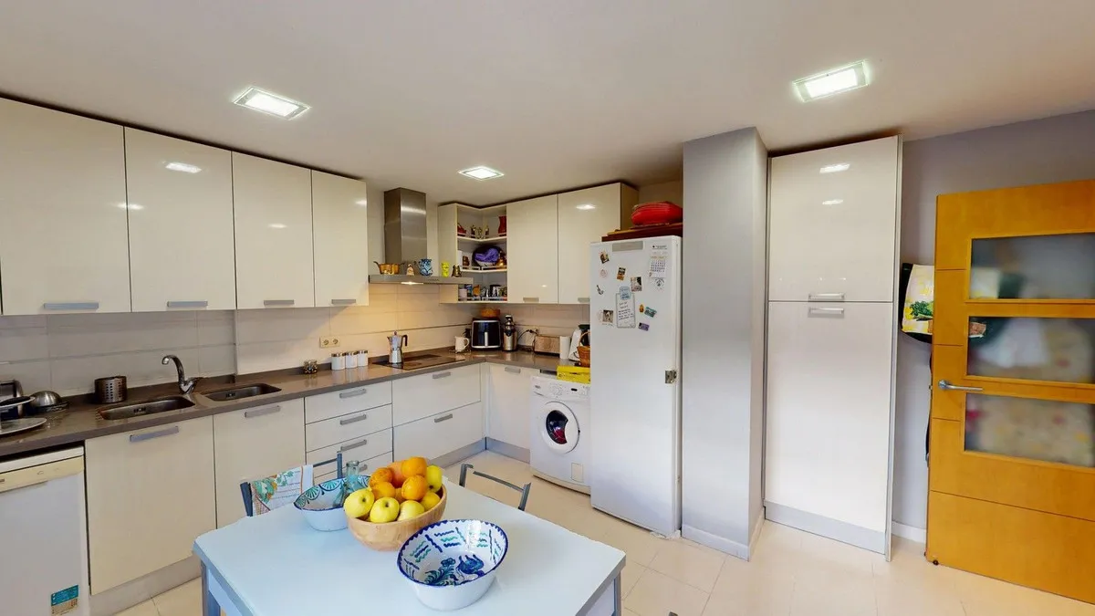 572262c3-82d3-4f76-8a83-87f5430d761a