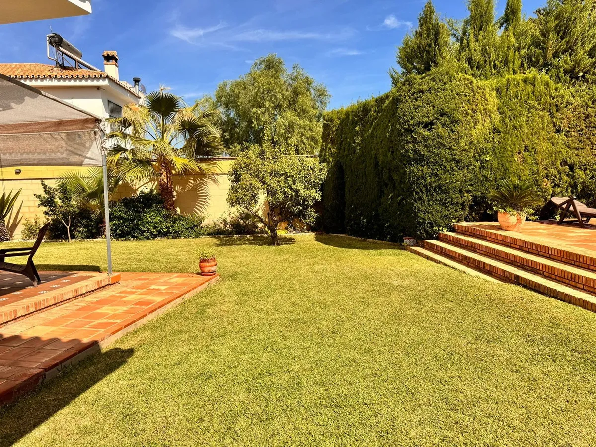 8e023f0b-81ba-4bcd-b5f5-1efba6092866