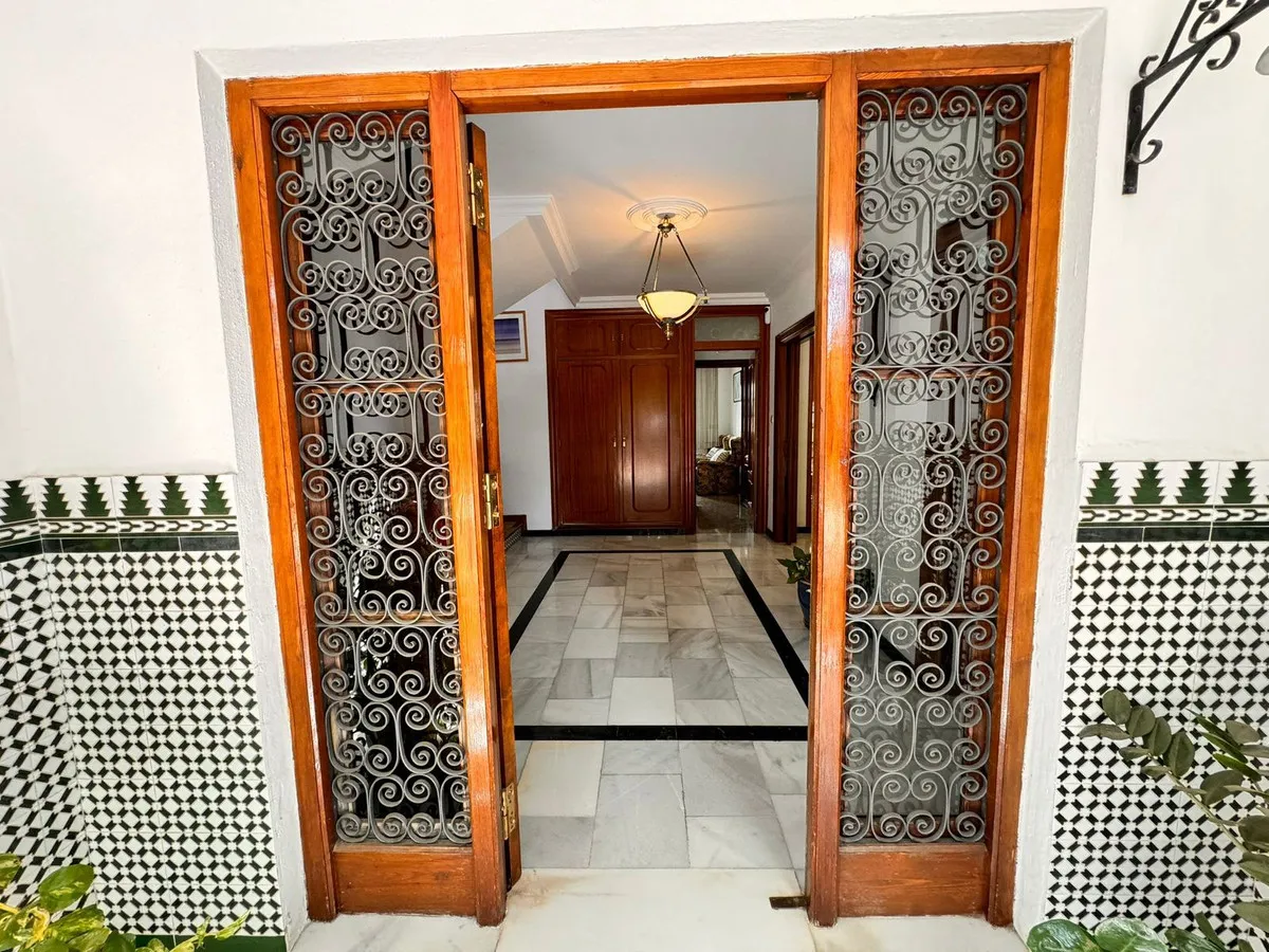 c7137d03-40c7-4d79-83bf-a5363bfd8822