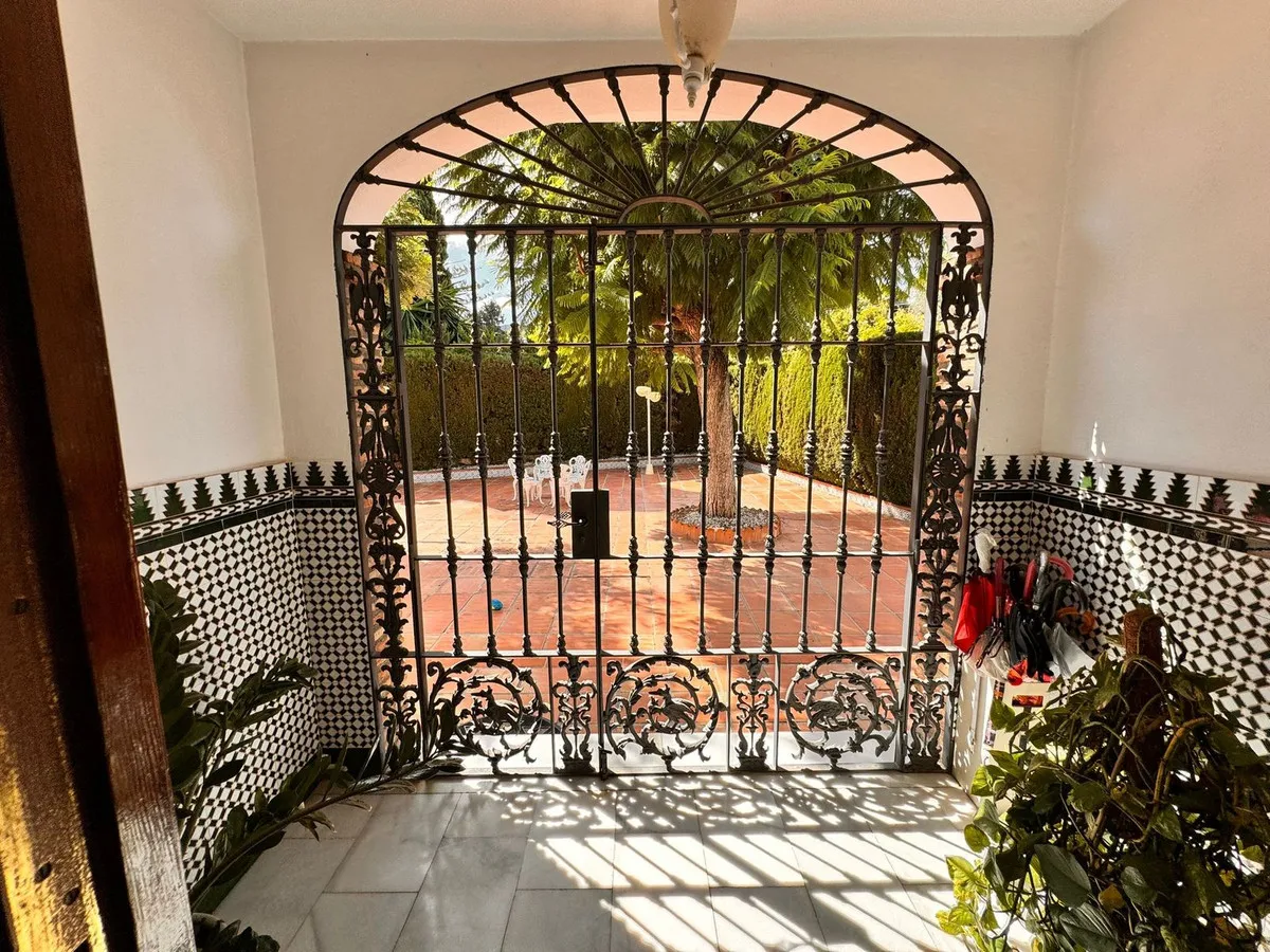 daa17b49-2c12-4167-b269-1208a0a746b9