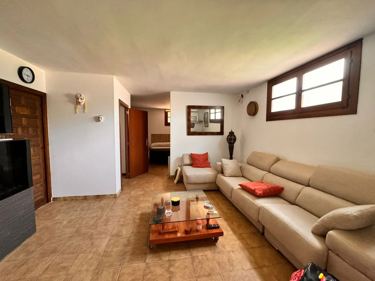 f3db0454-e233-434e-b931-c2d5e15f34d1