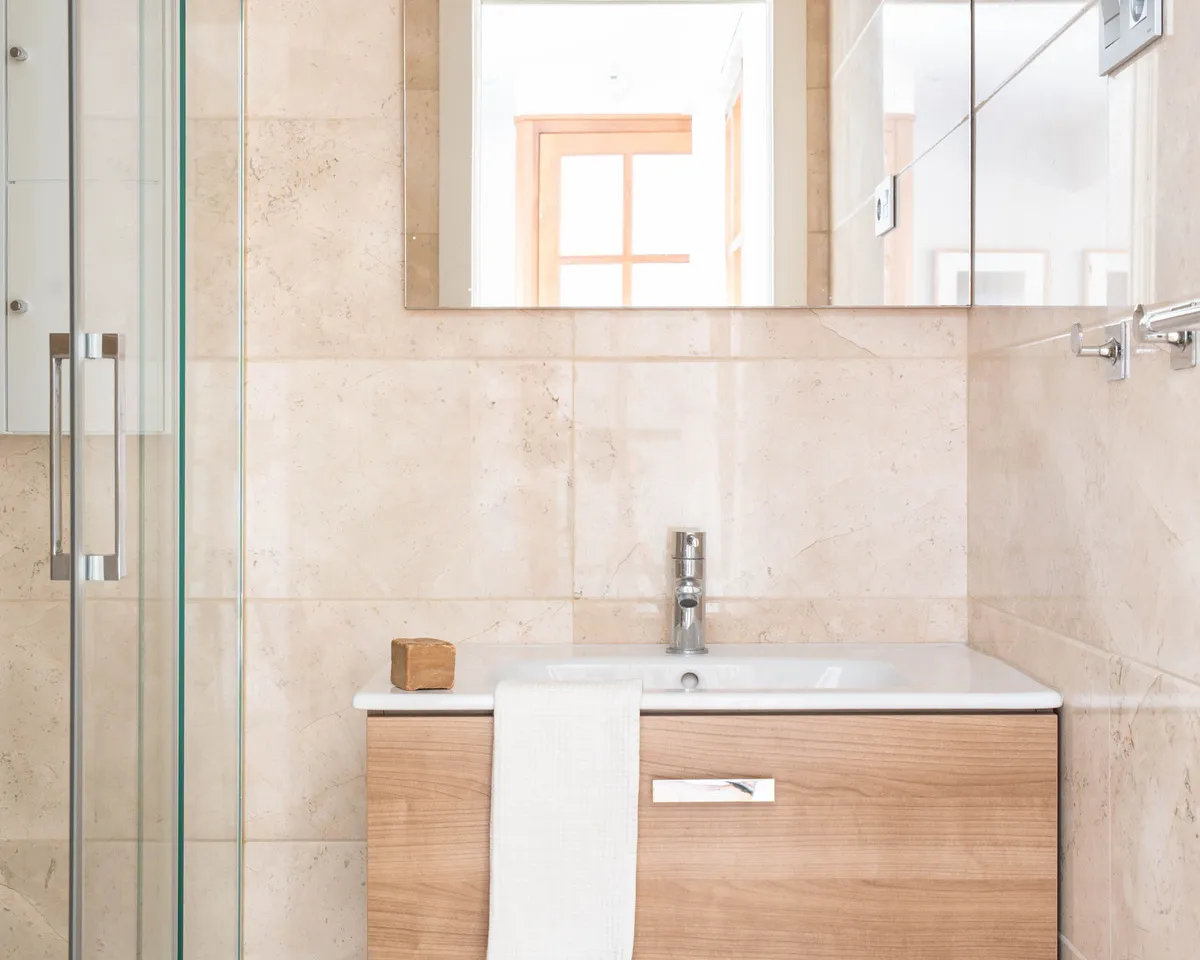 22f7bcc6-0ec5-469e-9b7d-d8d32e88f569