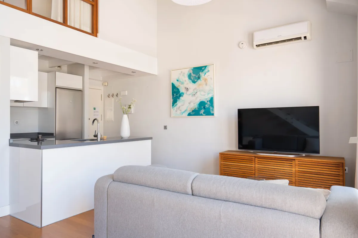 2b1a0ca1-3586-4d2b-8640-513007baaf2d