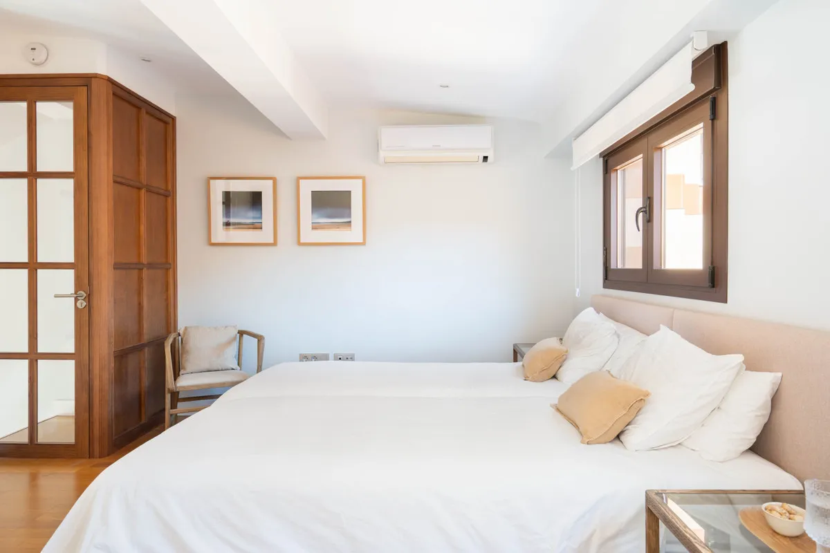 d0e5aafb-6538-4787-881d-2308712f36d3