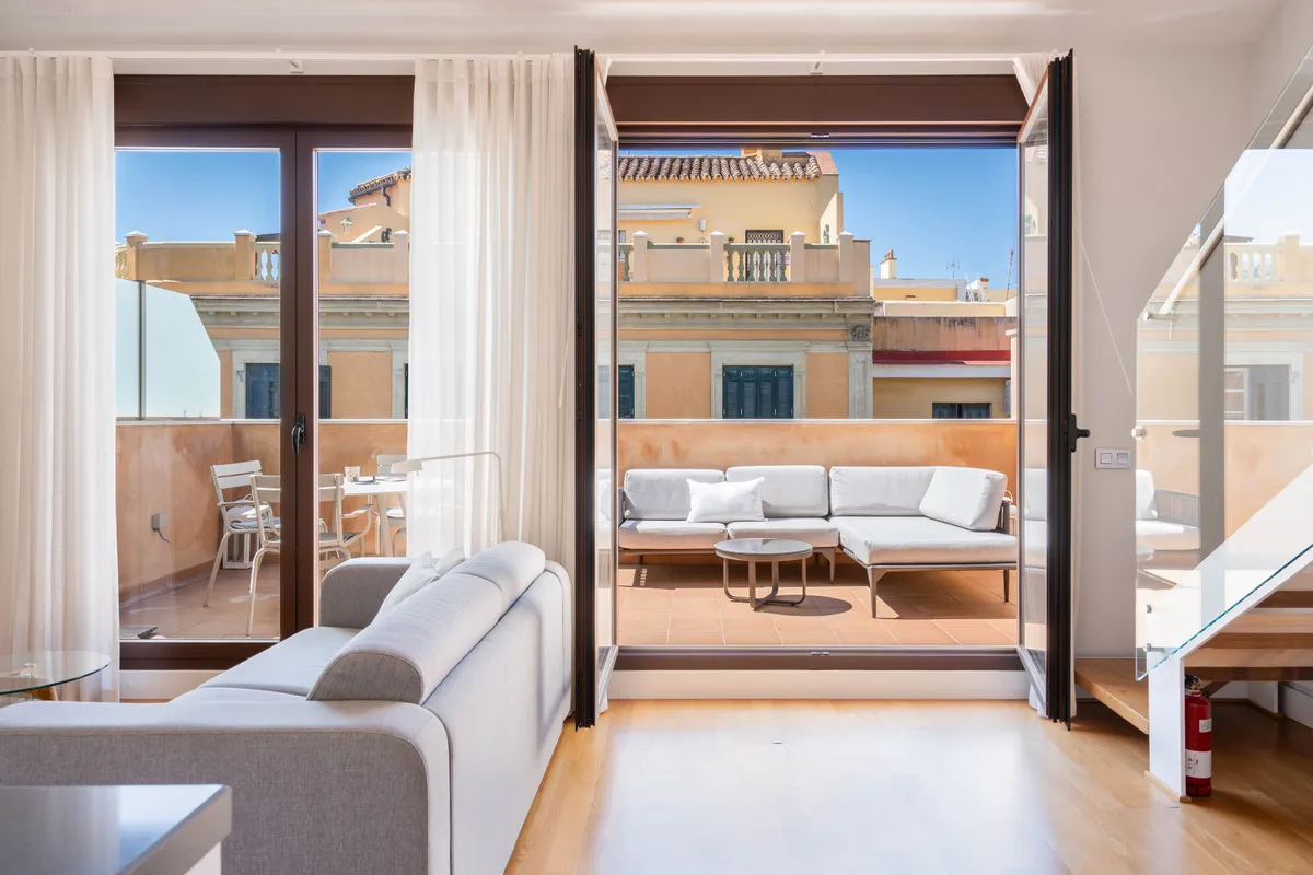 d24e1135-053e-439f-85bf-a67ac1794674