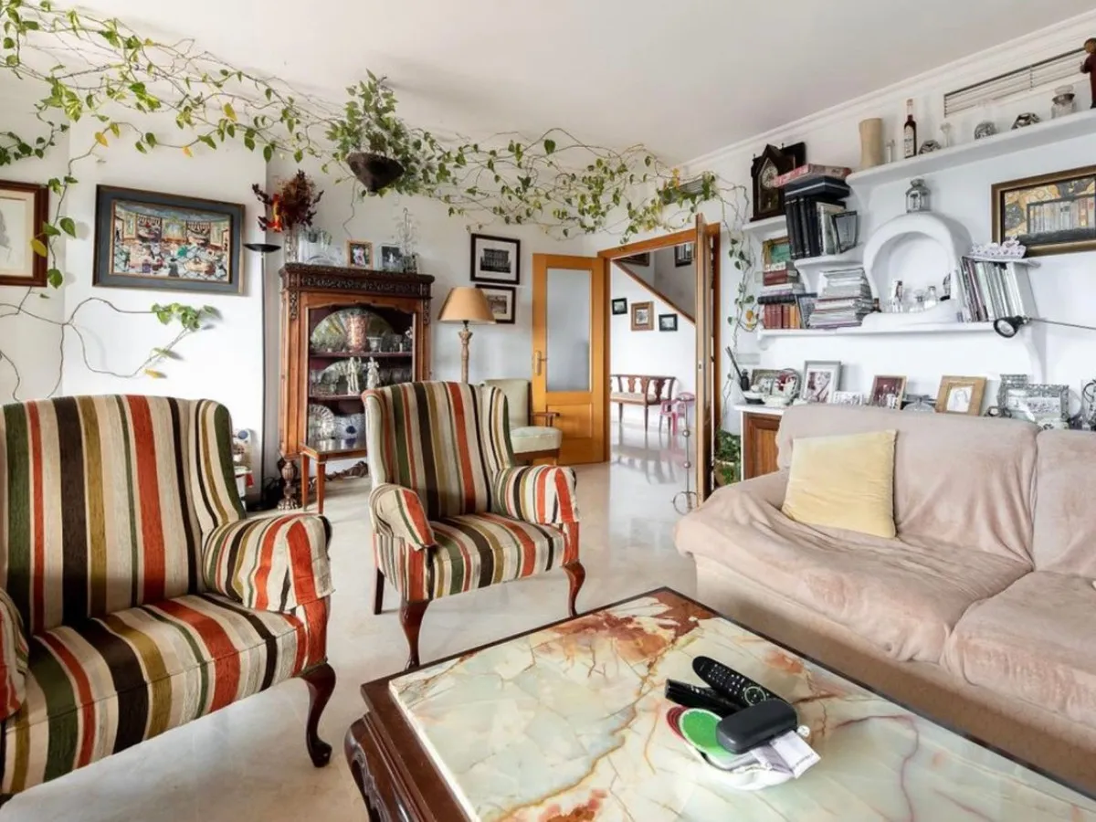 fe2c2505-5000-40ab-aa51-97a0425dcdcd