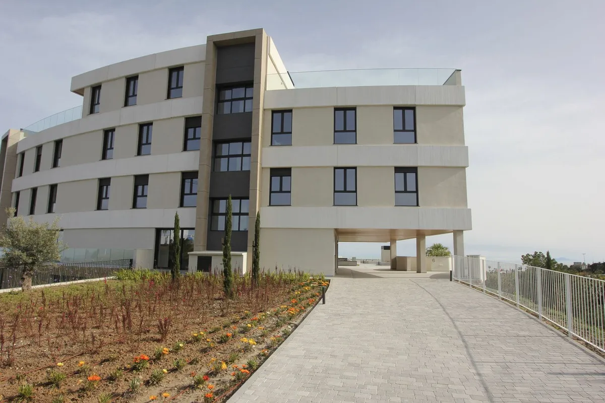 d51a0563-2060-48aa-8fad-8c2b4609caa8