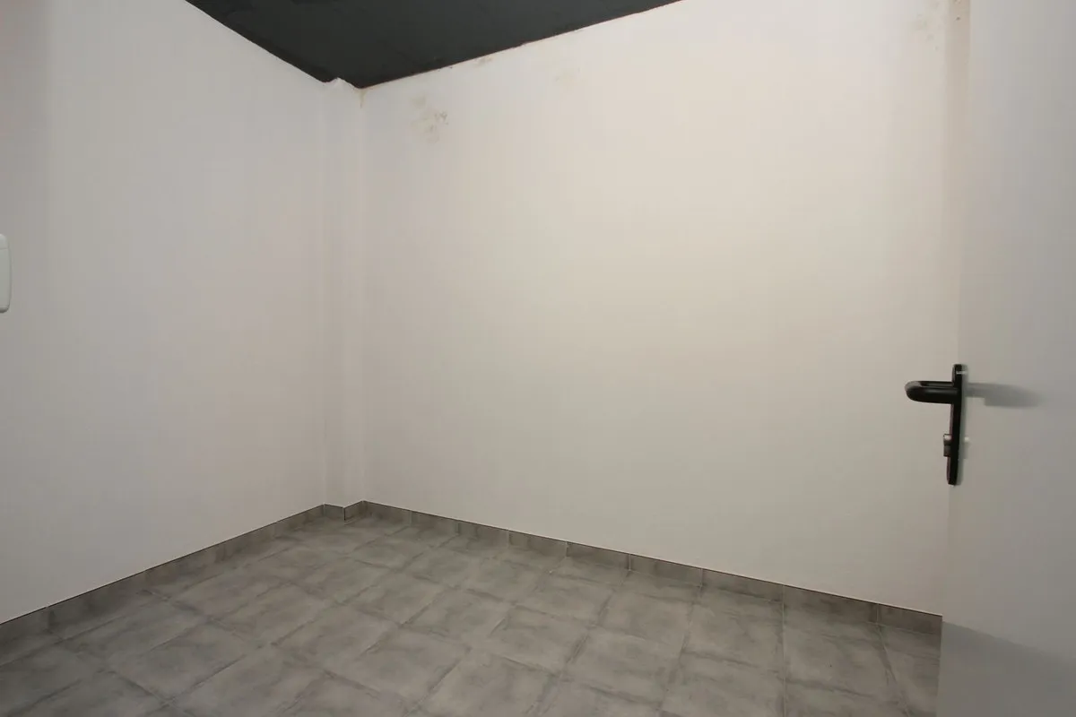 e6accb41-5f22-4a28-b201-2fbc7f09981d