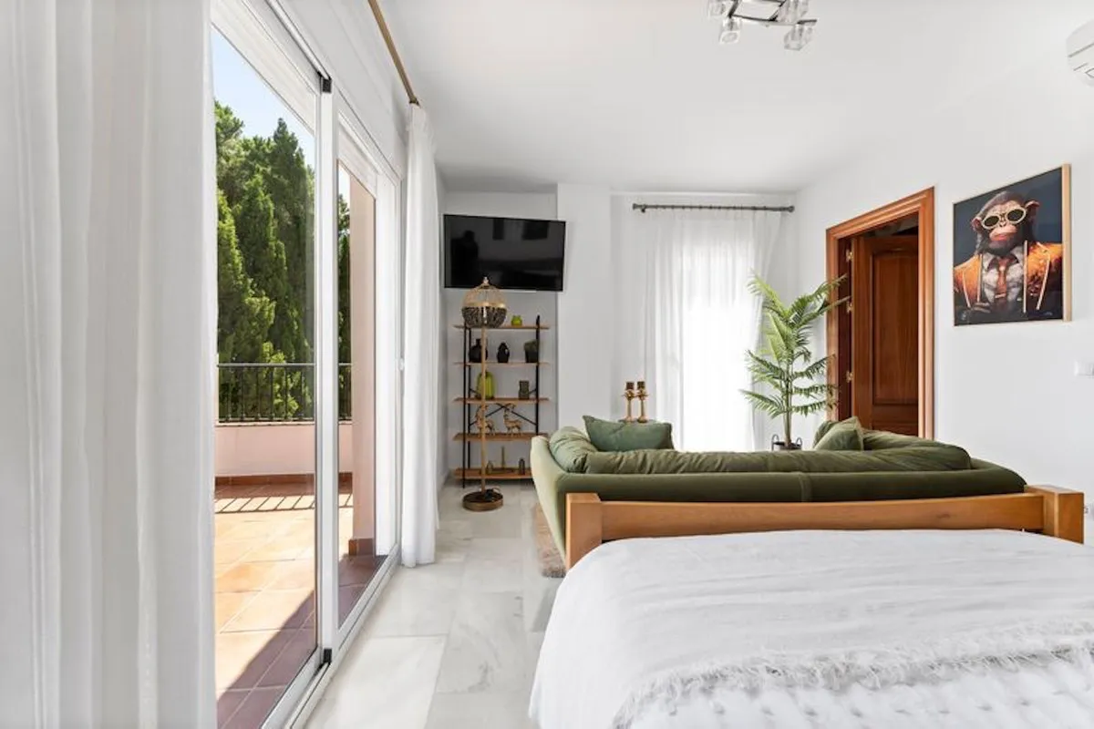 3b9e79db-af52-48ab-adc9-37ec4e4aa8cb