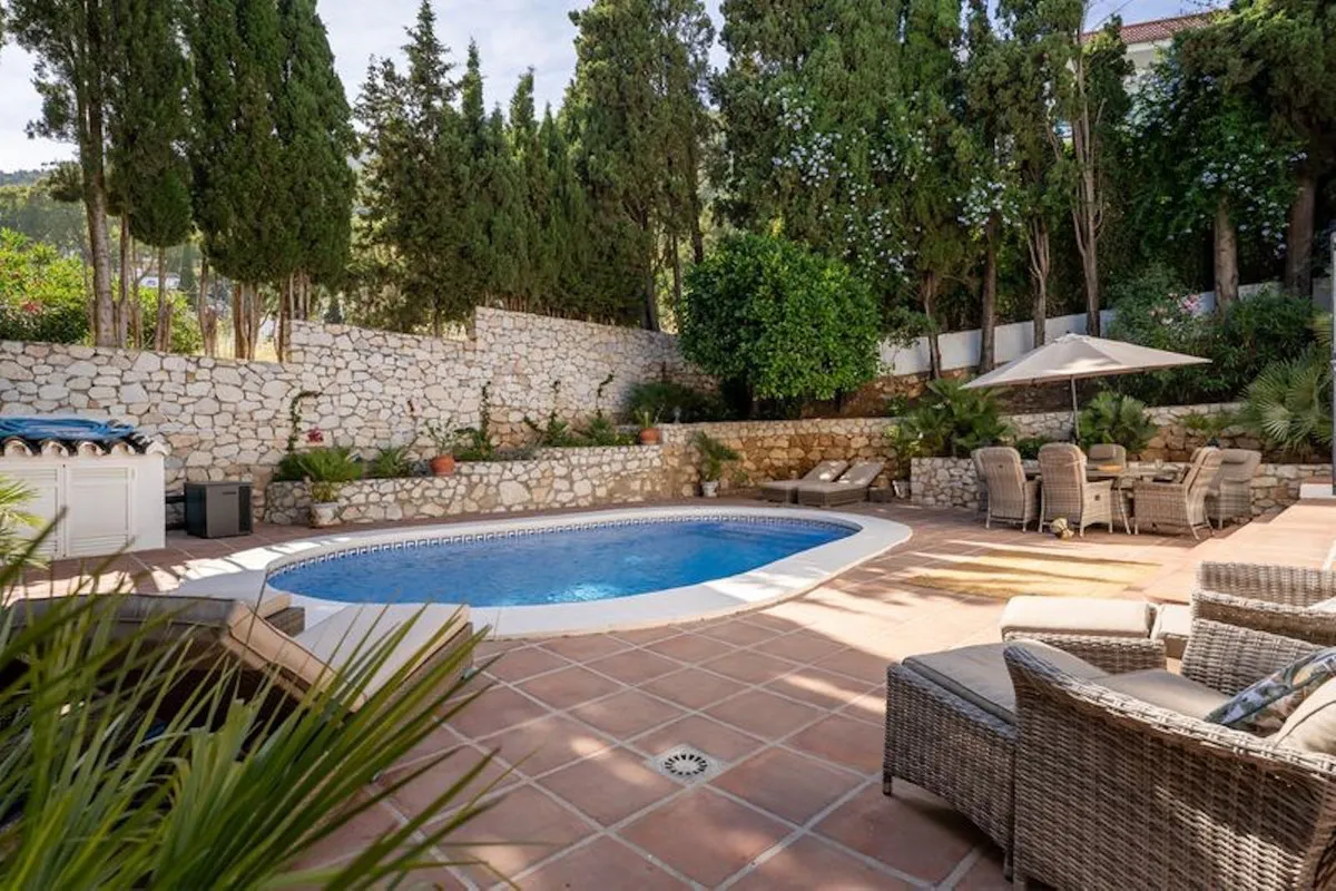 d727c923-cba9-4a64-82db-8ab65f2842bf