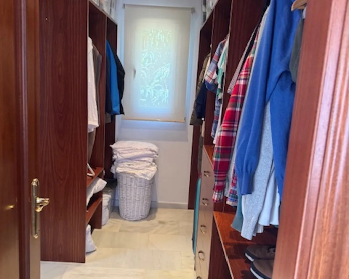 e66fe08b-b3e8-47e0-a89e-10213ff230fd