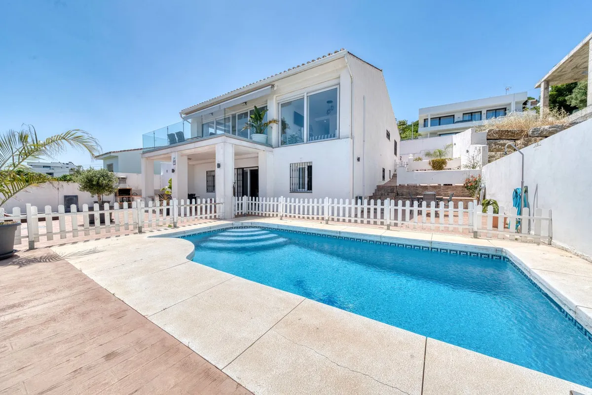 2427b76d-f2d2-4c90-a98b-1765bbce34b4