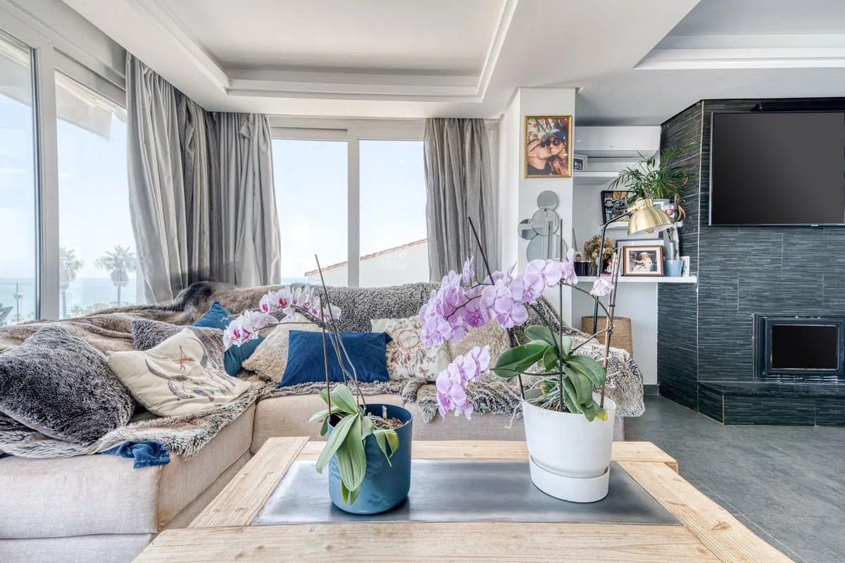 c73045bd-ab26-4b6a-ae8c-c80484ad09b9