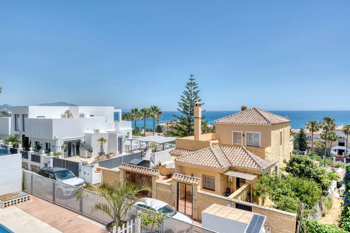 c9a995e2-3660-402e-bad7-e3d6651e8df0