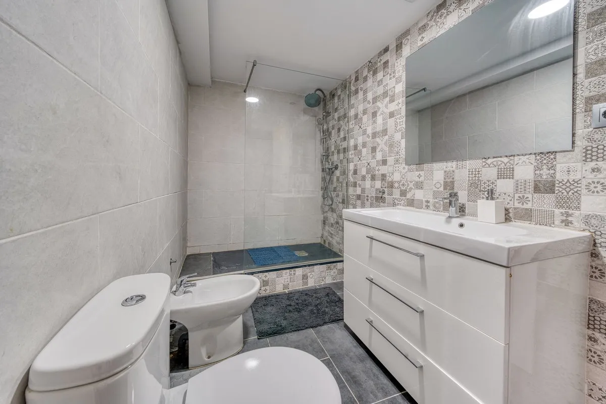 e292f526-cbd2-45c7-a95c-266f0e99802c