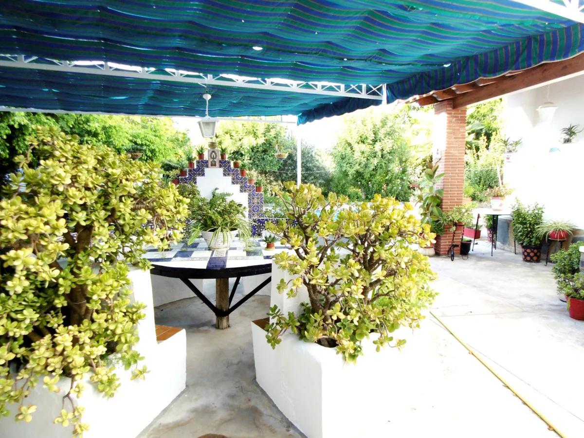 e83449a4-0820-4d81-87ef-b315c4b96f89