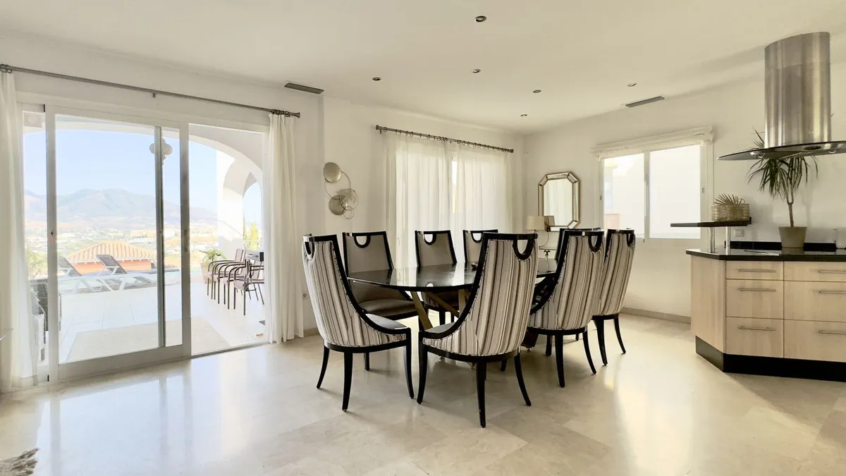 8c521cd9-0cbb-4720-bf16-86374441e0c6